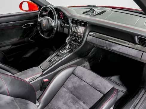 Used 2016 Porsche 911 Targa 4 GTS image 30