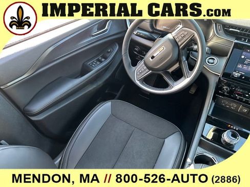 New 2025 Jeep Grand Cherokee L Altitude image 21