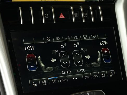 Used 2020 Lamborghini Urus image 22