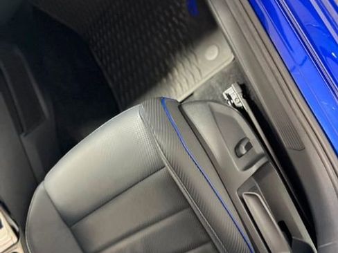 Used 2024 Volkswagen Golf R image 31