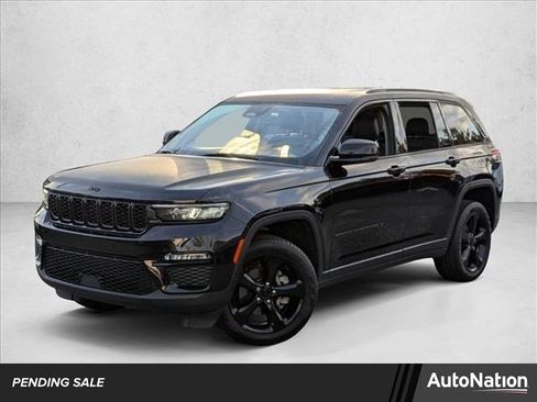 Used 2023 Jeep Grand Cherokee Limited w/ Black Appearance Package image 1
