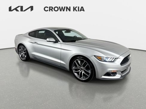 Used 2016 Ford Mustang Premium RWD image 3