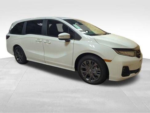 New 2026 Honda Odyssey Touring image 8