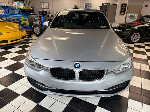 Used 2017 BMW 330i xDrive 330i xDrive SULEV Sedan image 2