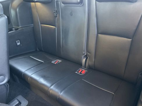 Used 2022 Toyota Highlander XLE FWD image 18