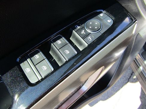 Used 2025 Nissan Pathfinder Platinum w/ Cargo Package AWD/4WD image 20