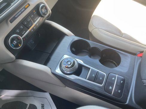 Used 2020 Ford Escape Titanium AWD/4WD image 22