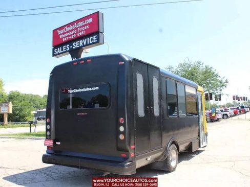 Used 2006 Ford E-450 and Econoline 450 RWD image 5