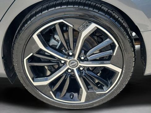 Used 2024 Nissan Altima 2.5 SR FWD image 34