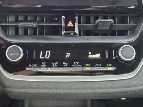 Used 2024 Toyota Corolla SE FWD image 18