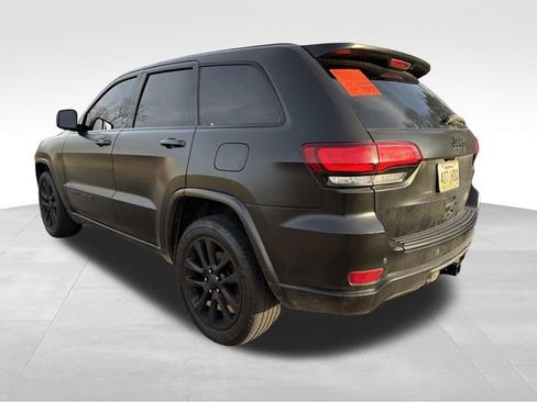 Used 2019 Jeep Grand Cherokee Altitude image 6