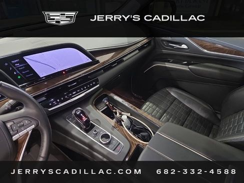 Used 2023 Cadillac Escalade ESV Sport Platinum w/ LPO, ONYX Package image 12