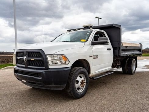 Used 2018 RAM 3500 Tradesman RWD image 3