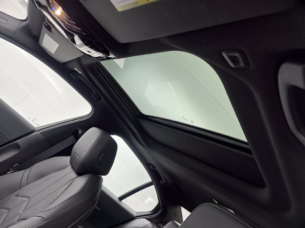 Certified 2024 BMW 530i w/ Premium Package RWD image 12
