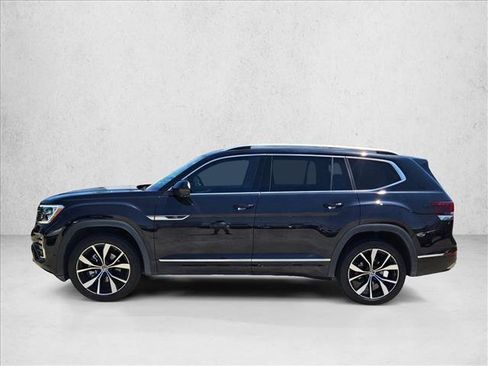 Used 2024 Volkswagen Atlas SEL Premium R-Line AWD/4WD image 8