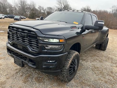 Used 2025 RAM 3500 Big Horn image 3