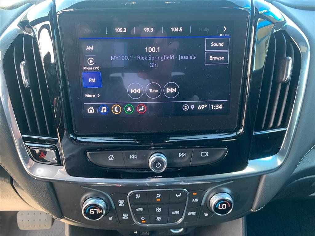 Used 2023 Chevrolet Traverse LT w/ LT Premium Package AWD/4WD image 17