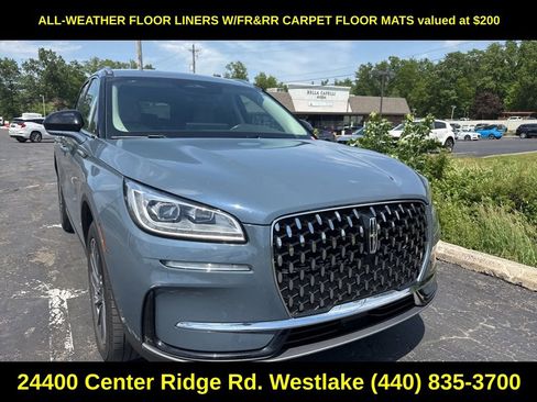 Used 2023 Lincoln Corsair Reserve AWD/4WD image 4