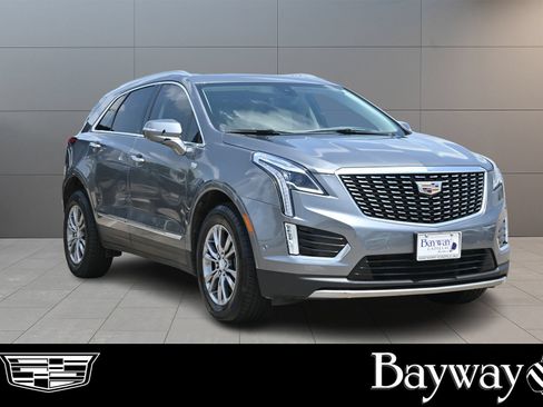 Used 2021 Cadillac XT5 Premium Luxury FWD image 4