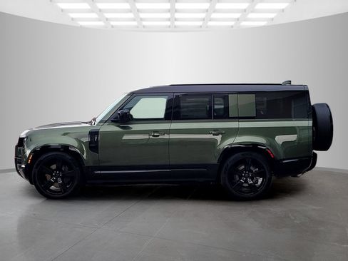 New 2026 Land Rover Defender 130 X-Dynamic SE AWD/4WD image 3