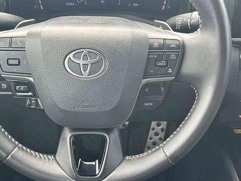 Certified 2025 Toyota Camry SE w/ Convenience Package FWD image 11