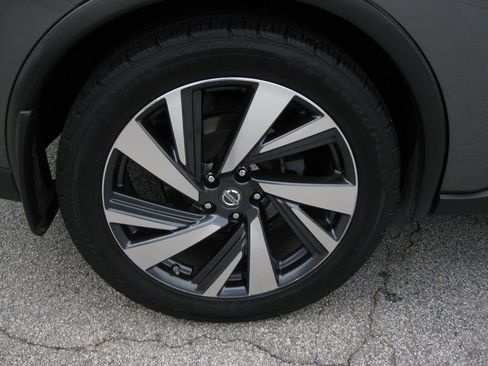 Used 2017 Nissan Murano Platinum w/ Platinum Technology Package FWD image 9