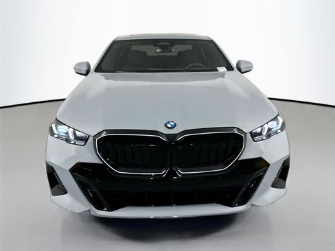 New 2026 BMW 530i xDrive w/ M Sport Package AWD/4WD image 2