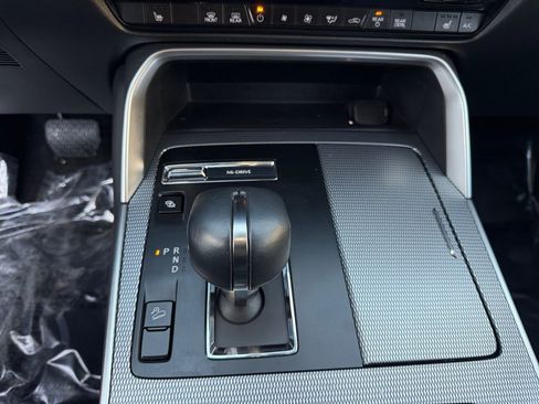 Used 2024 MAZDA CX-90 Plug-In Hybrid w/ Premium Pkg image 17