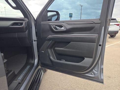 Used 2022 Chevrolet Tahoe RST w/ Luxury Package image 27