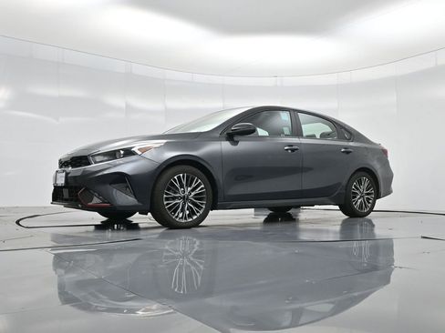 Used 2024 Kia Forte GT-Line image 43