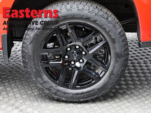 Used 2023 Chevrolet Silverado 1500 Custom w/ Rally Edition AWD/4WD image 8