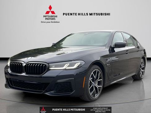 Used 2022 BMW 530e w/ M Sport Package image 1