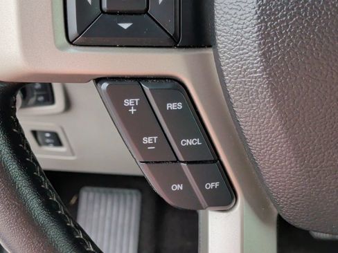Used 2019 Ford F150 Lariat w/ Trailer Tow Package RWD image 21