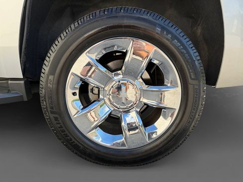 Used 2018 Chevrolet Tahoe LT AWD/4WD image 11