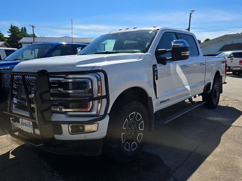 Used 2024 Ford F350 Platinum w/ FX4 Off-Road Package AWD/4WD image 2