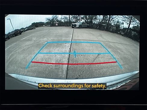 Used 2024 Toyota Highlander LE image 16