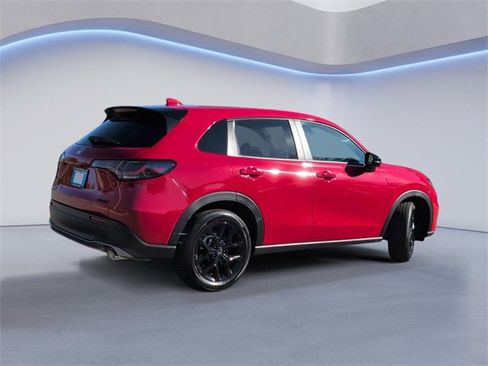 Used 2025 Honda HR-V Sport image 4