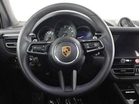 Certified 2026 Porsche Macan AWD/4WD image 12