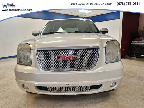 Used 2011 GMC Yukon Denali image 18