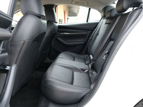 Used 2019 MAZDA MAZDA3 Sedan FWD image 12