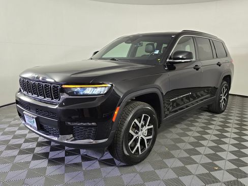Used 2024 Jeep Grand Cherokee L Limited w/ Luxury Tech Group II AWD/4WD image 3