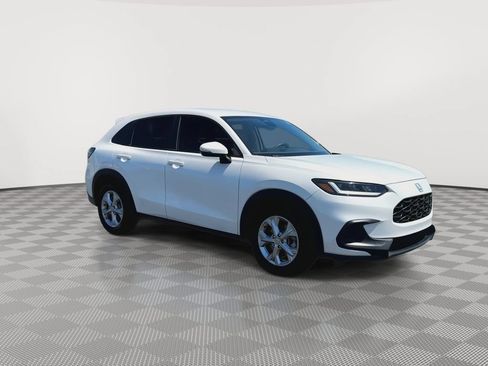 Used 2025 Honda HR-V LX image 2