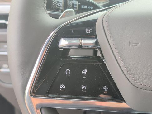 Used 2026 Cadillac Escalade ESV Platinum Sport w/ LPO, ONYX Package AWD/4WD image 28