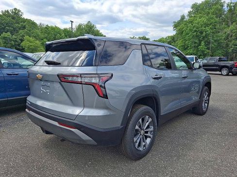 New 2026 Chevrolet Equinox LT w/ Convenience Package II FWD image 4