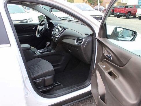 Certified 2023 Chevrolet Equinox LT w/ LPO, Floor Liner Package image 21