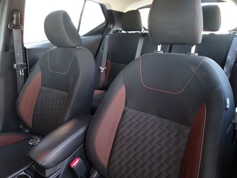 Used 2022 Nissan Kicks SR image 22