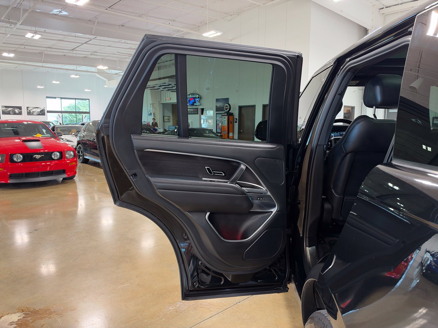 Used 2023 Land Rover Range Rover SE AWD/4WD image 33