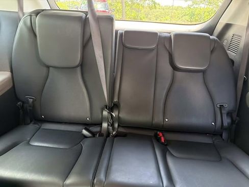 Used 2025 Kia Carnival FWD image 15
