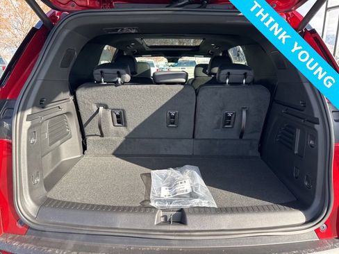 New 2026 Chevrolet Traverse LT w/ Sun and Wheel Package image 11
