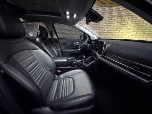 Used 2024 Kia Sportage SX image 10